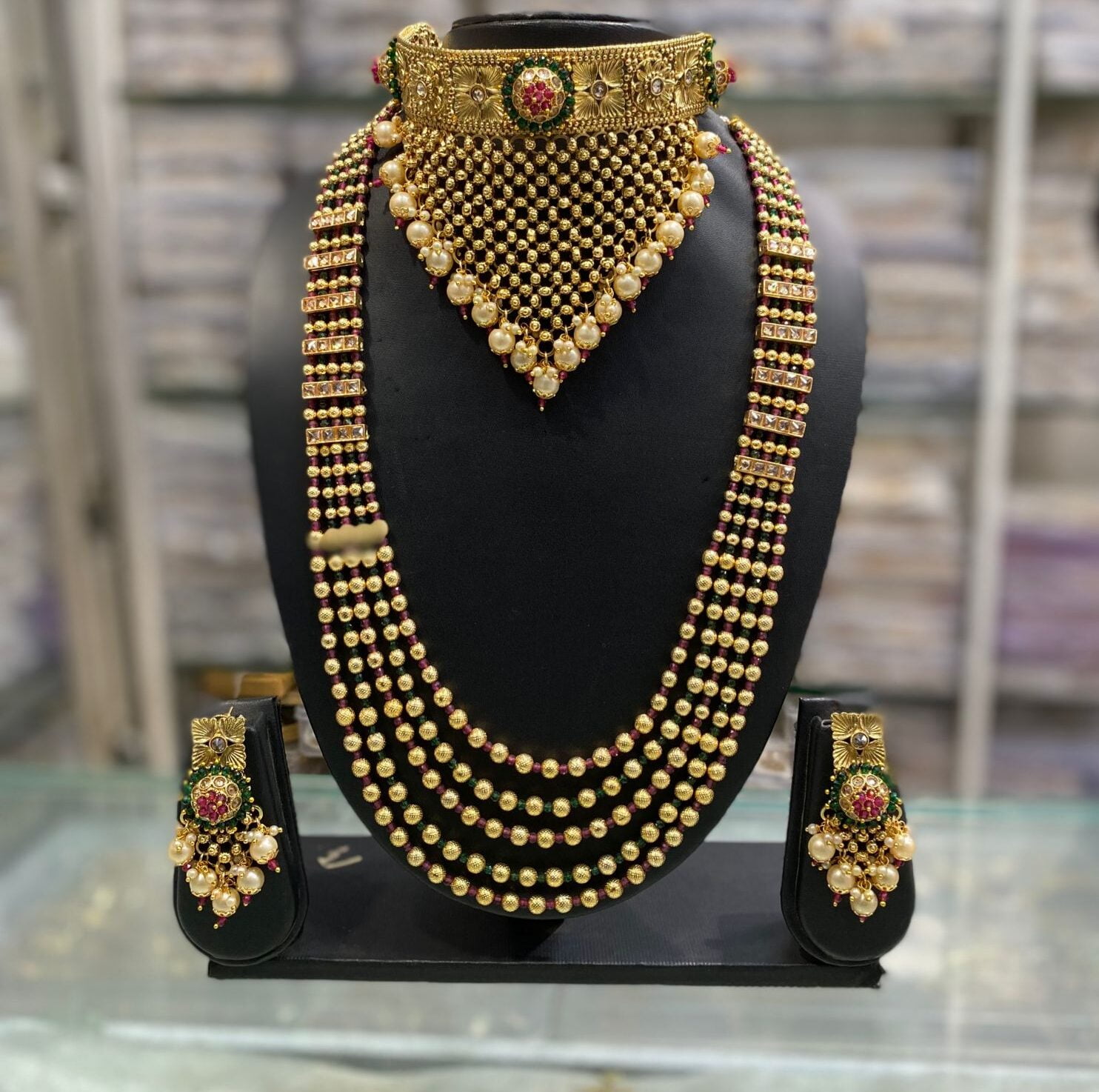 MAH Royal signature bridal gold set